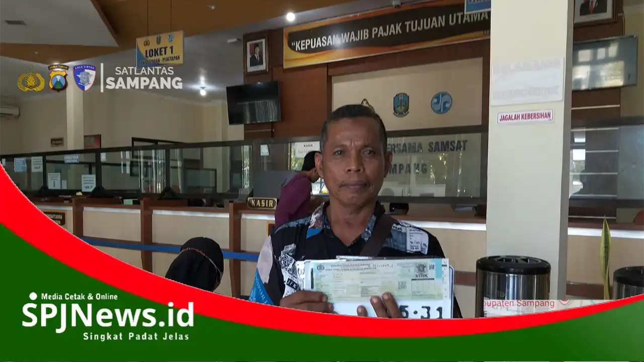 KB. Samsat Polres Sampang Manjakan Wajib Pajak dengan Kopi dan Teh Gratis.
